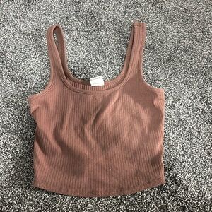 Brown Tilly’s tank